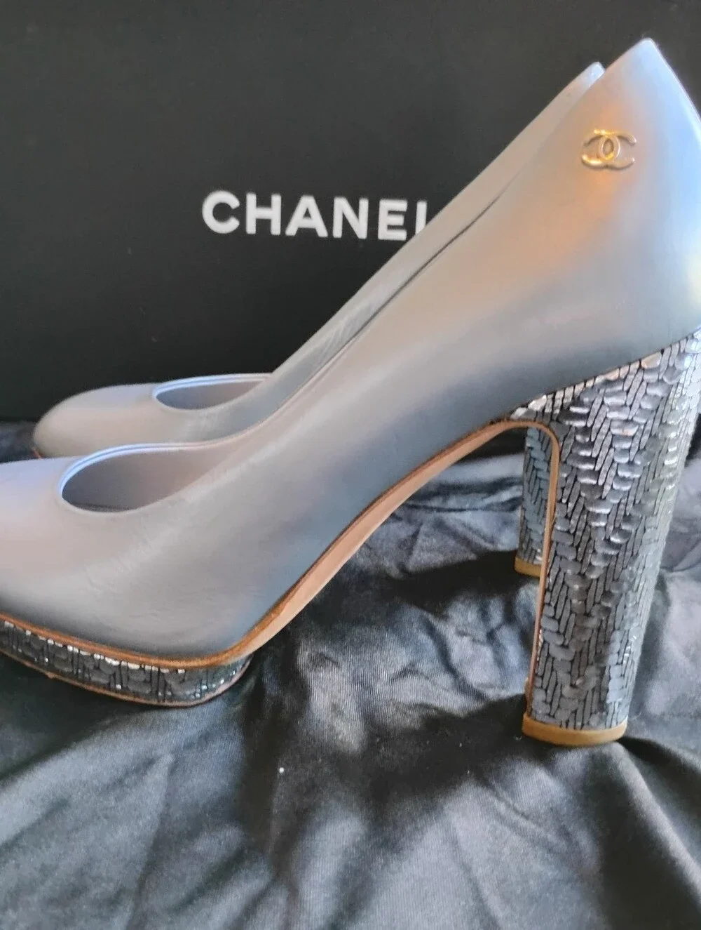 CHANEL CC Grey Pumps Metallic Mosaic Platform Heels! Authentic